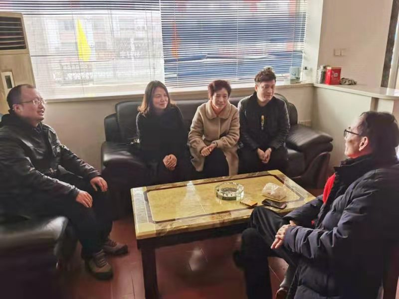 民建安庆市宜秀区委节前慰问会员