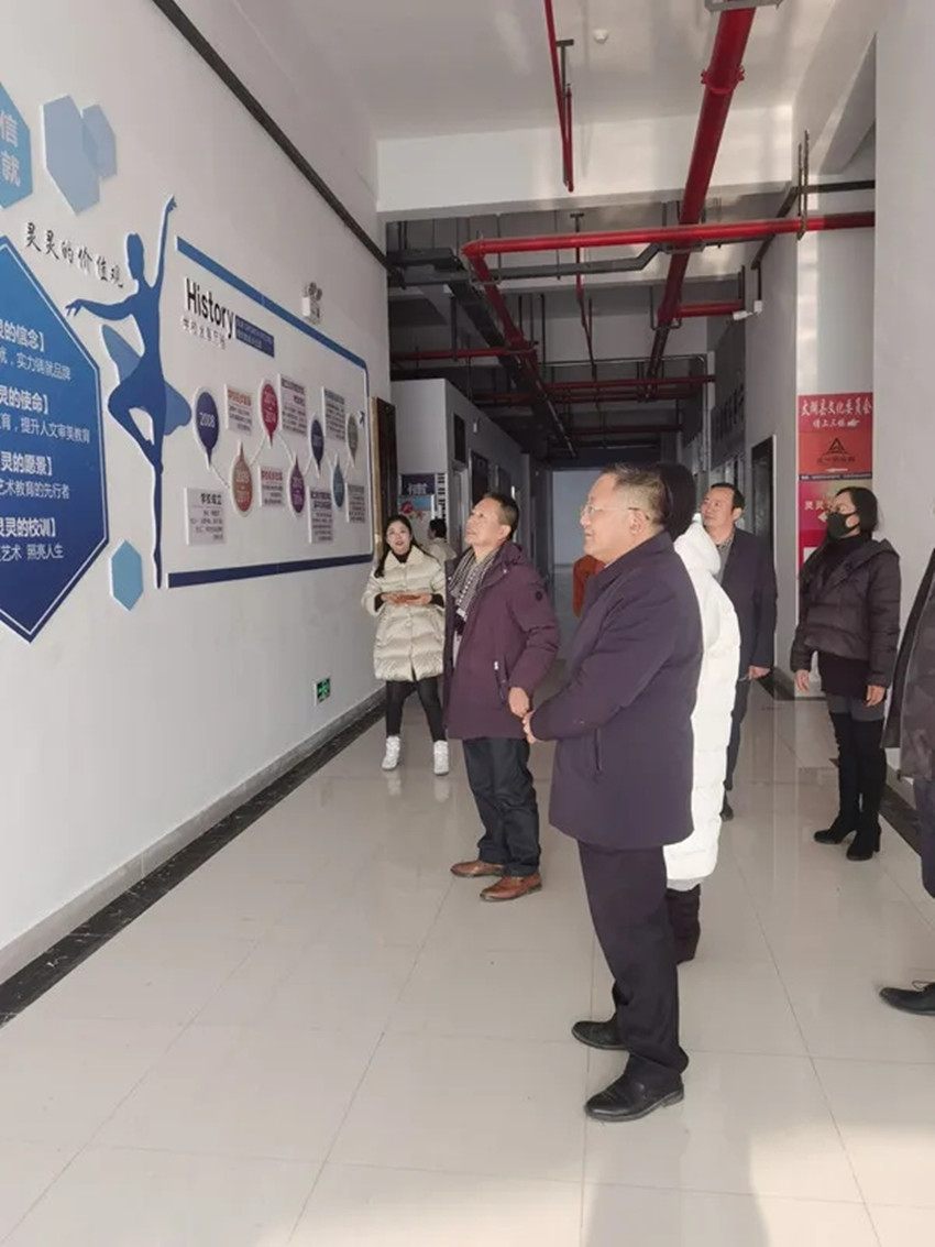 太湖县政协主席赵福南视察民建安庆市委会直属二支部会员企业