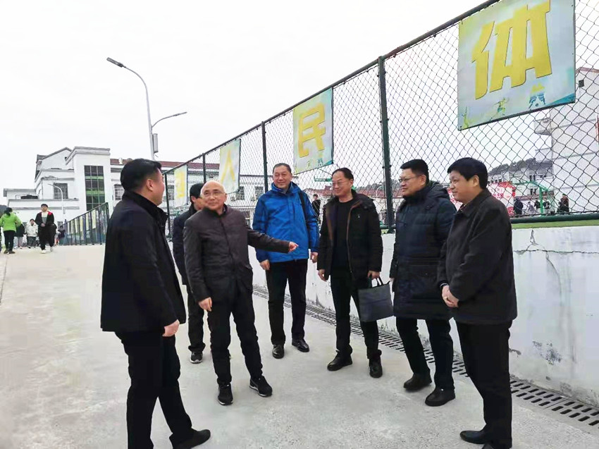 童学军赴直属二支部视察会员企业