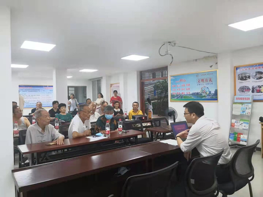 民建安庆市迎江一、五支部与宜城路街道办事处联合开展“为民建宜大讲堂”活动