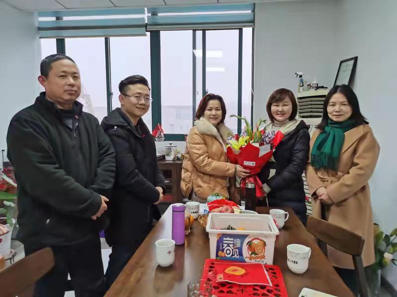 慰问会员骨干 浓浓真情关怀——民建安庆市宜秀区五支部新春走访慰问活动