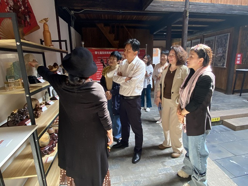 民建安庆市妇工委开展5.15国际家庭日活动