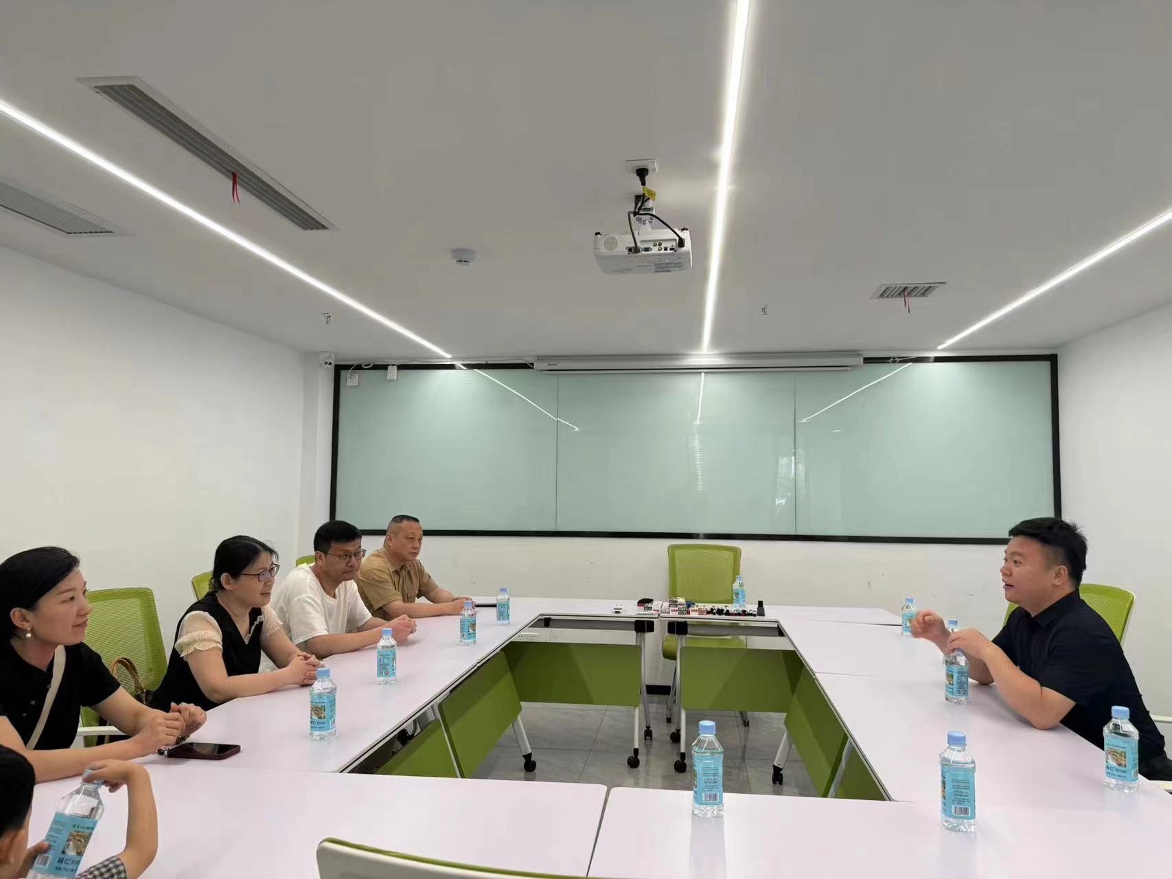 1719642026777369.jpg 9538bc089219355a6d291dca56e598b.jpg