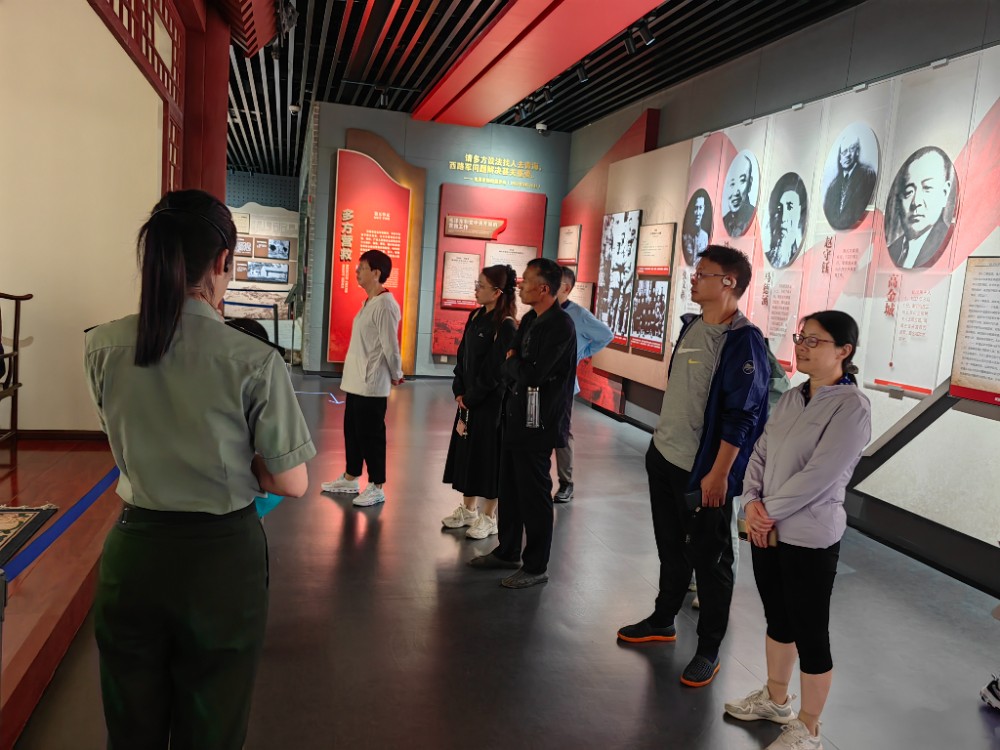 1722848448427908.jpg ae75c989ec336cbfd4ed5aa86110176.jpg